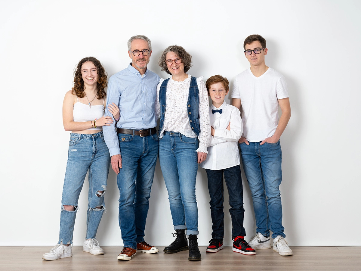 studio-sophie-mare-photographe-seingbouse-conseil-idee-tenue-seance-famille-30