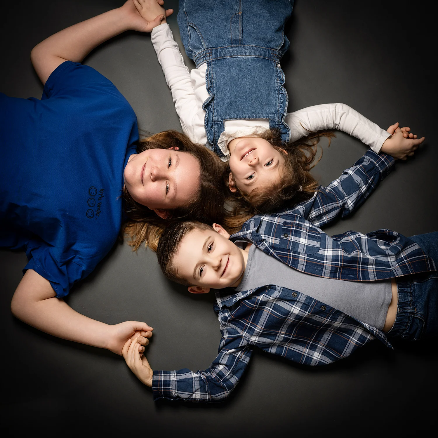 studio-seingbouse-photographe-sophie-julien-mare-fratrie-enfant-parents-frere-soeur-portrait-76