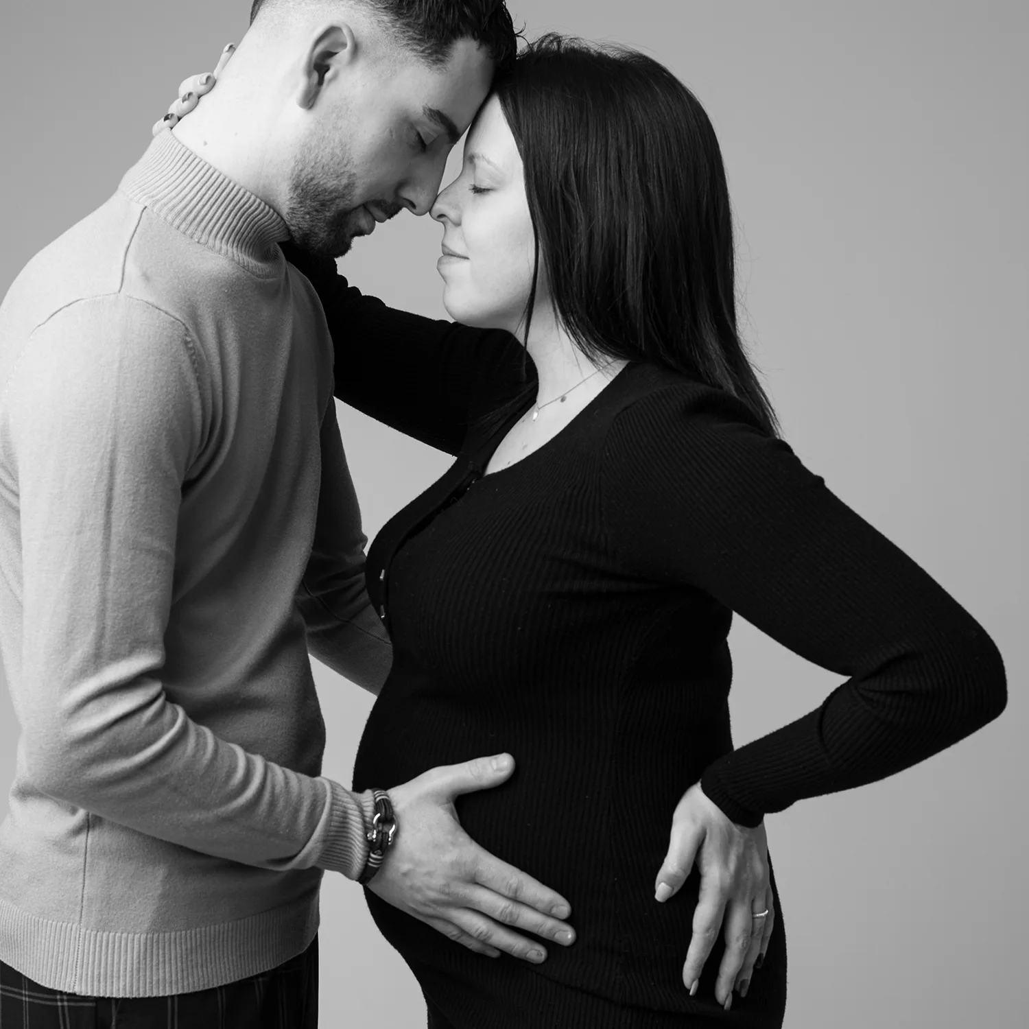 studio-seingbouse-photographe-sophie-julien-mare-grossesse-enceinte-parents-bebe-naissance-shooting-25