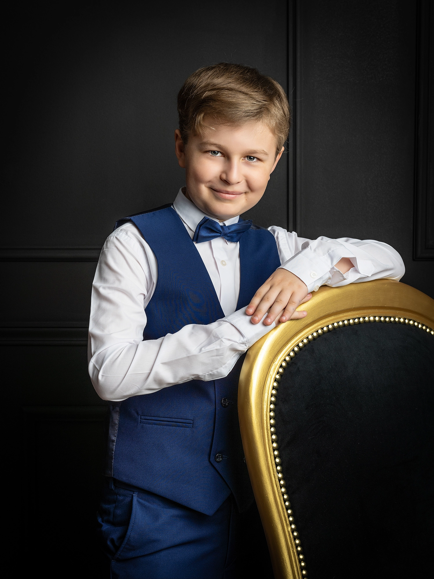 garçon enfant costume bleu chemise